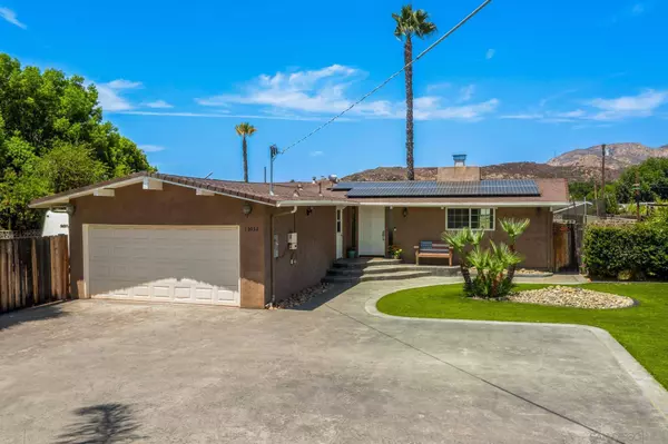 13032 Lakeshore Dr, Lakeside, CA 92040