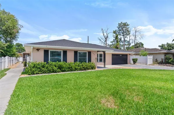 120 LINCOLN RD, Winter Haven, FL 33884