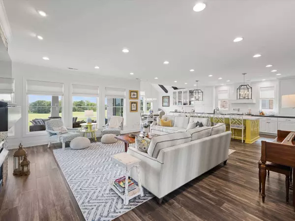 1763 Sterling Valley Dr, Owensboro, KY 42303