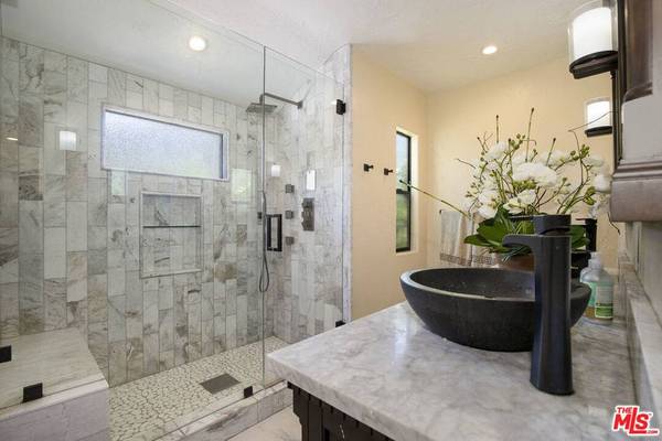 22705 Jameson DR, Calabasas, CA 91302