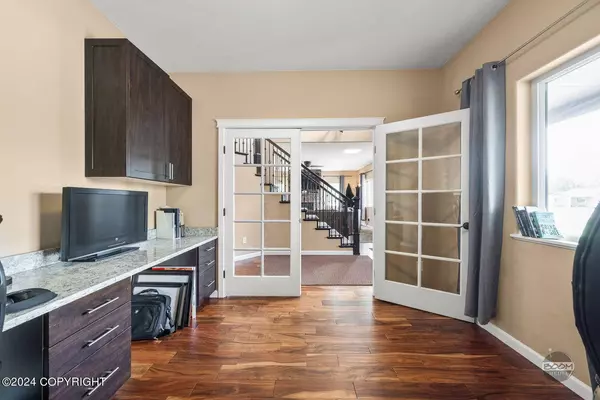 955 W Moose Park DR, Wasilla, AK 99623