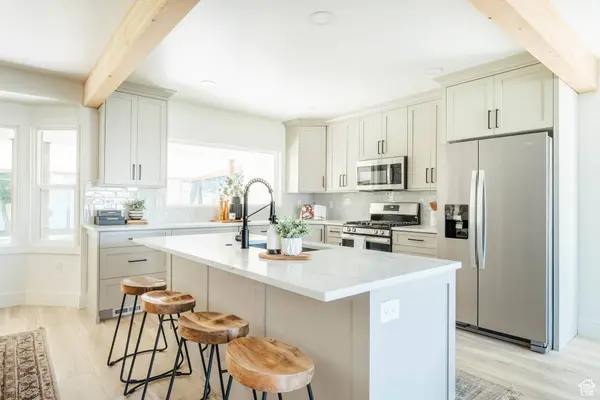 4743 S RAINBOW DR E, Salt Lake City, UT 84107