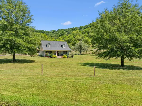 6 Rose Ln, Elmwood, TN 38560