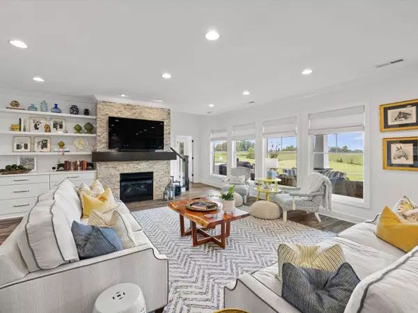 1763 Sterling Valley Dr, Owensboro, KY 42303