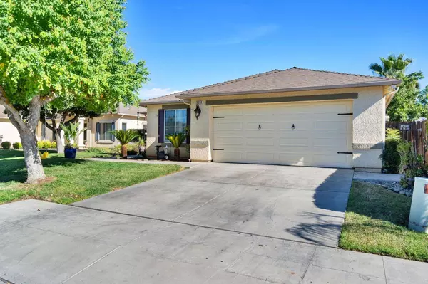 5586 W Lamona Avenue, Fresno, CA 93722