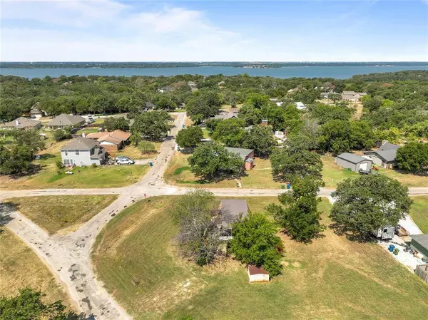 500 Saddle Trail, Oak Point, TX 75068