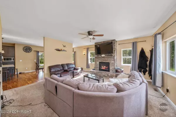 955 W Moose Park DR, Wasilla, AK 99623