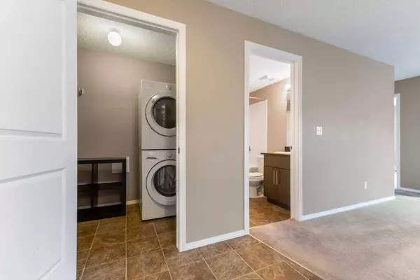 403 Mackenzie WAY SW #9314, Airdrie, AB T4B 3V7