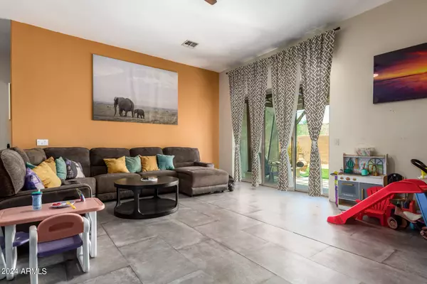 3948 W Salter Drive, Glendale, AZ 85308