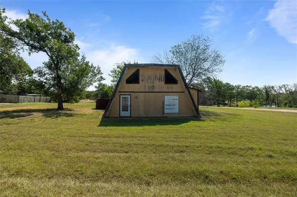 500 Saddle Trail, Oak Point, TX 75068