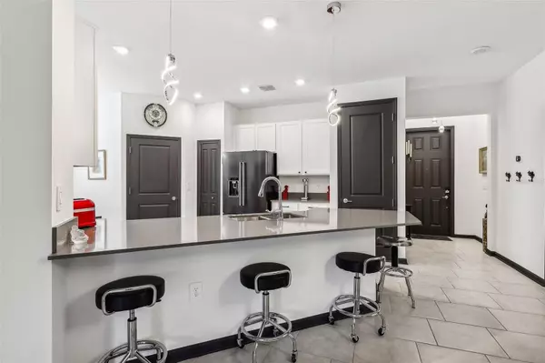 34004 SKY BLOSSOM CIR, Leesburg, FL 34788