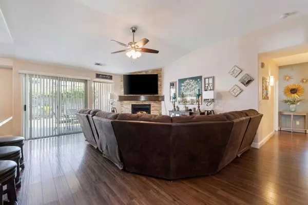 5586 W Lamona Avenue, Fresno, CA 93722