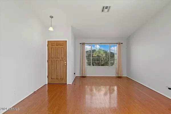 10890 W ORAIBI Drive, Sun City, AZ 85373