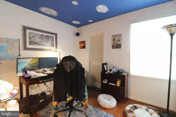 1031-C MARGATE CT, Sterling, VA 20164