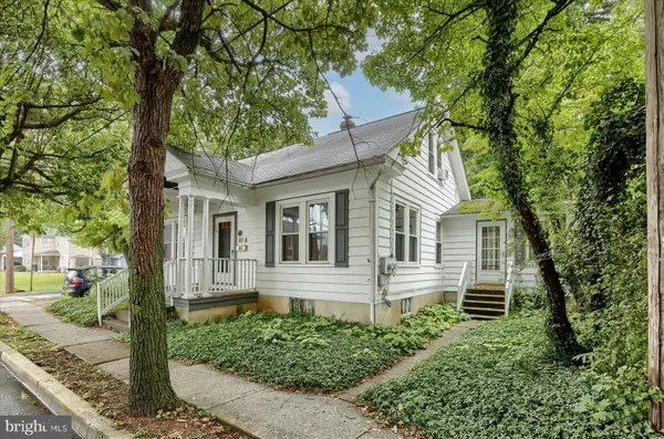 10 S WALNUT ST, Mechanicsburg, PA 17055