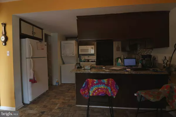 1031-C MARGATE CT, Sterling, VA 20164