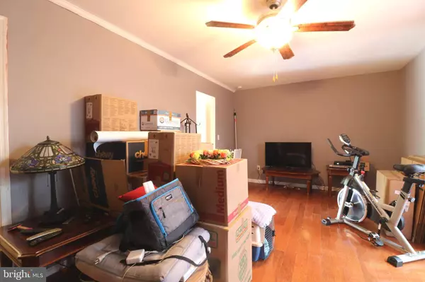 1031-C MARGATE CT, Sterling, VA 20164