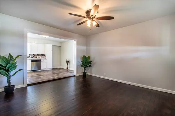 1207 Haisley AVE, Odem, TX 78370