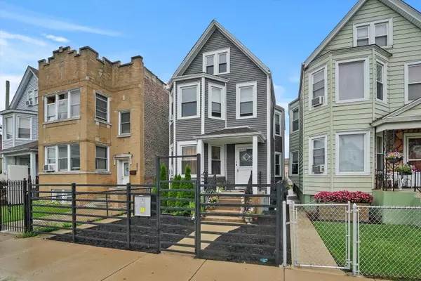 2020 N Kilbourn AVE, Chicago, IL 60639