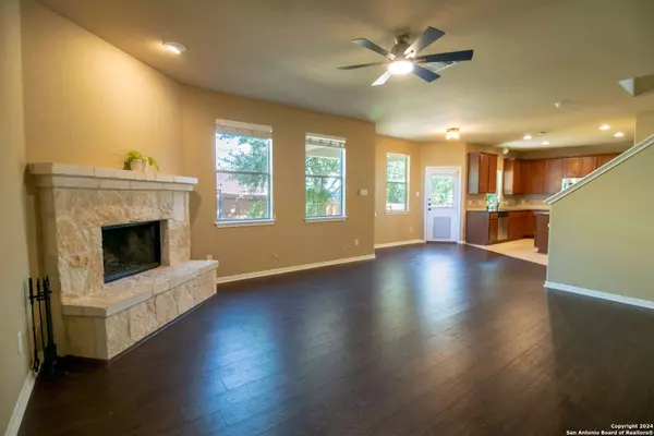 312 FRITZ WAY, Cibolo, TX 78108-4365