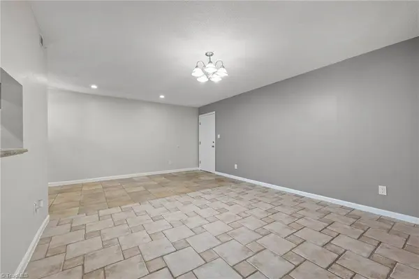 2865 Treestead CIR, Greensboro, NC 27410