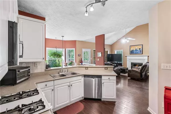 5015 JACKSON BROOK PL NW, Lilburn, GA 30047