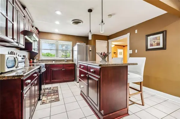 10114 PRESSBURG ST, New Orleans, LA 70127