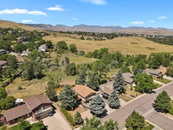 523 S Devinney ST, Lakewood, CO 80228