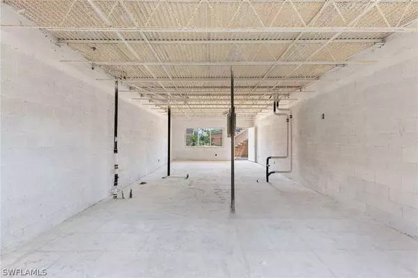 805 E Gulf DR #D-2, Sanibel, FL 33957