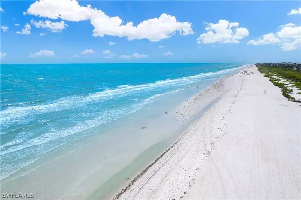 805 E Gulf DR #D-2, Sanibel, FL 33957