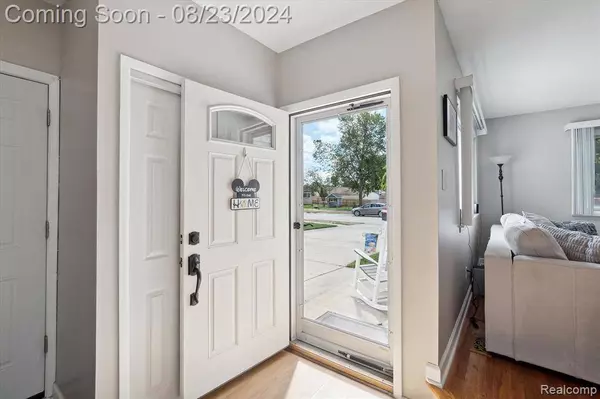 38640 MASON Street, Livonia, MI 48154