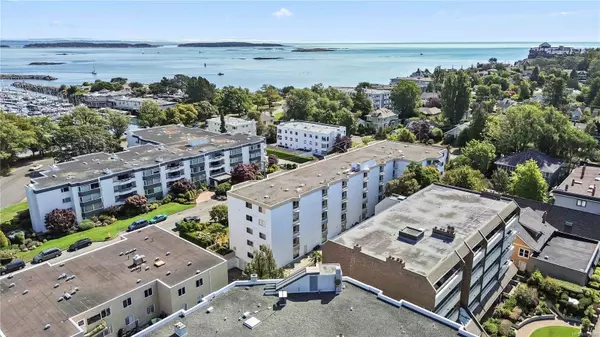 1148 Goodwin St #404, Oak Bay, BC V8S 5H2