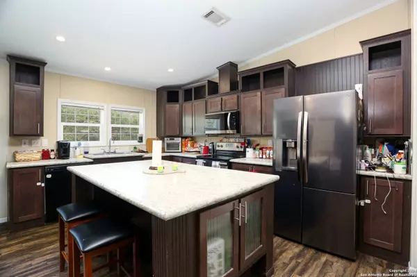 125 Hidden Meadows, Poteet, TX 78065