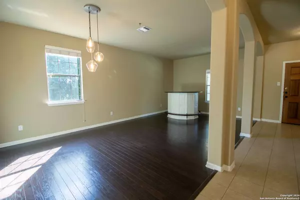 312 FRITZ WAY, Cibolo, TX 78108-4365