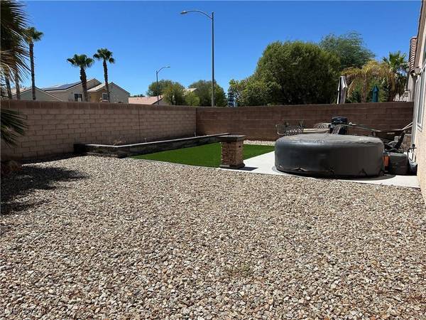 4933 Morning Splash Avenue, Las Vegas, NV 89131