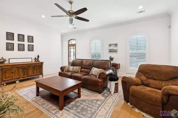 17231 PARKER HEIGHTS DR, Prairieville, LA 70769