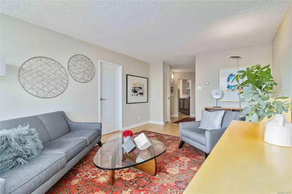 1148 Goodwin St #404, Oak Bay, BC V8S 5H2