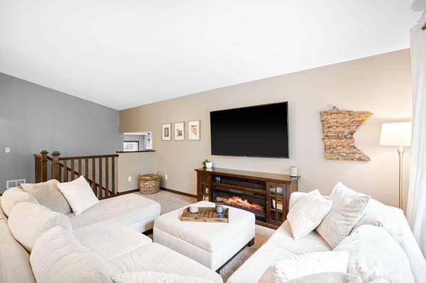 13340 Valley Forge LN N, Champlin, MN 55316