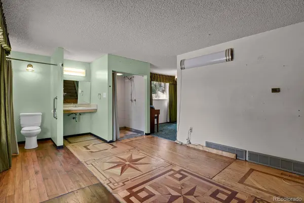 523 S Devinney ST, Lakewood, CO 80228