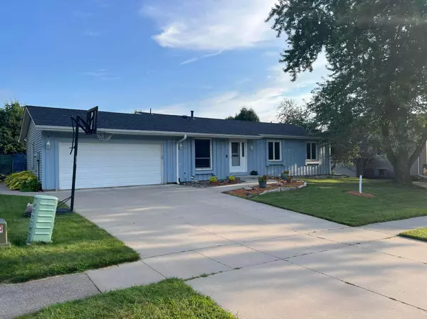 13780 Hanover WAY, Apple Valley, MN 55124