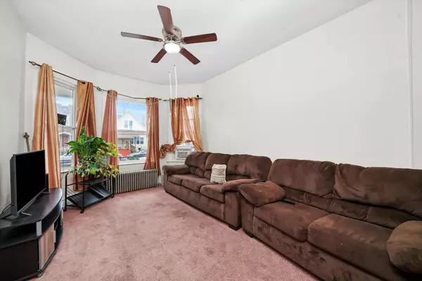 2020 N Kilbourn AVE, Chicago, IL 60639