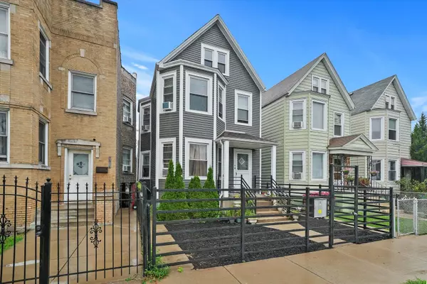 2020 N Kilbourn AVE, Chicago, IL 60639