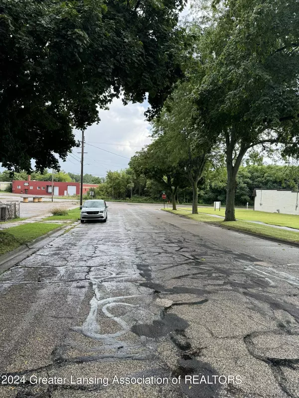 956 958 Russell Street, Jackson, MI 49203, Jackson, MI 49203