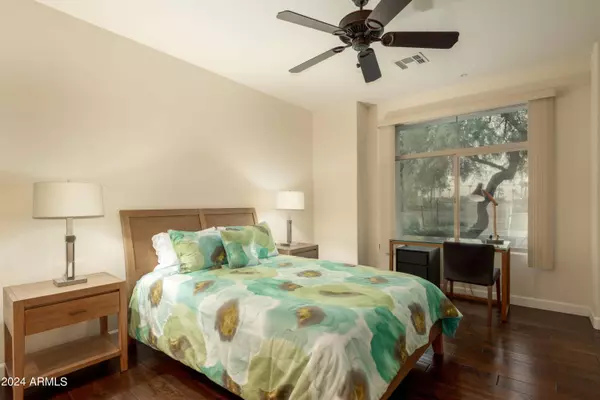 4909 N WOODMERE FAIRWAY -- #1012, Scottsdale, AZ 85251