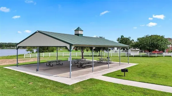 8986 Grand Lake Estates DR, Montgomery, TX 77316