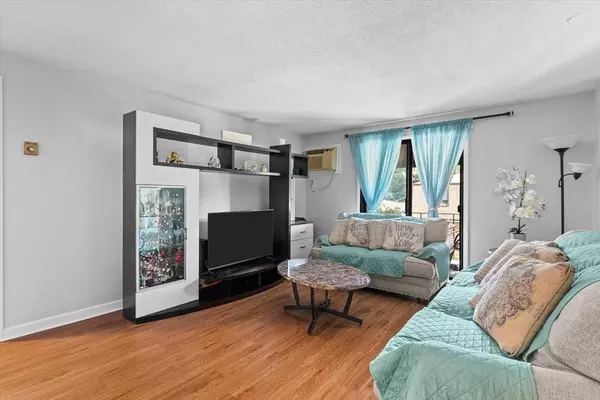 655 W Lowell Ave #17, Haverhill, MA 01832