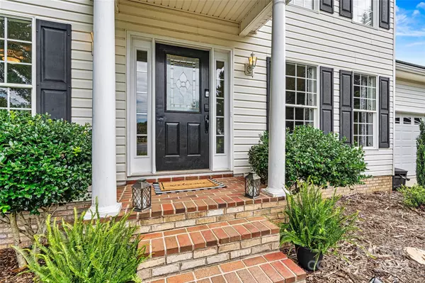 2730 24th Street CT NE, Hickory, NC 28601