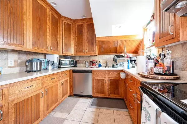 157 Carrington AVE, Woonsocket, RI 02895