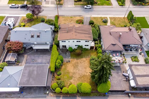 885 Cornell Ave, Coquitlam, BC V3J 2Z4