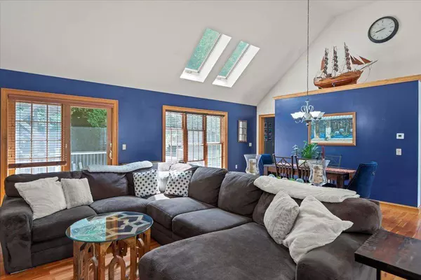 94 East Manchester RD, Manchester, VT 05253